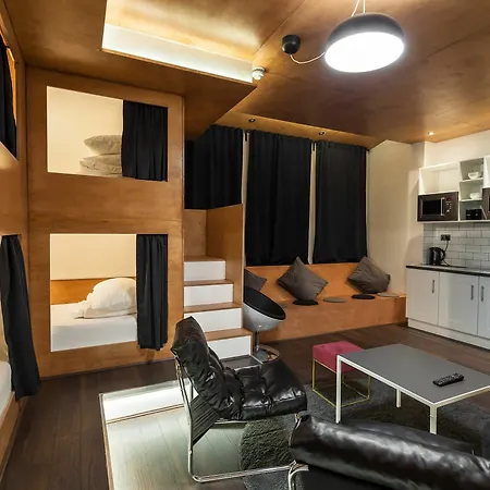 Kapsule Aparthotel 2*
