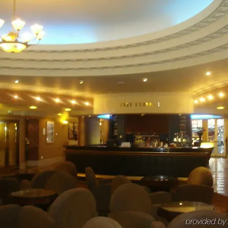 Crowne Plaza - John Lennon Airport By Ihg