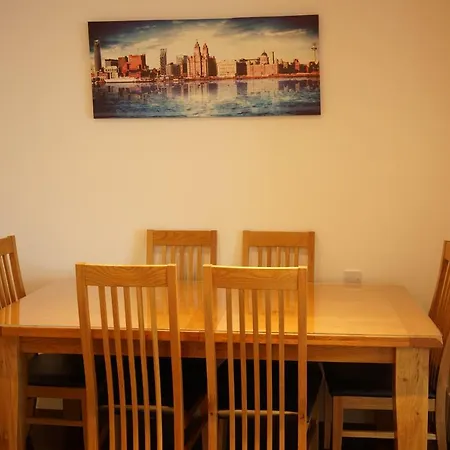 Excelsior Apartments - Liverpool Central - Free Parking - Aircon Apartment *