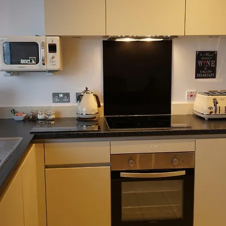 Excelsior Apartments - Liverpool Central - Free Parking - Aircon