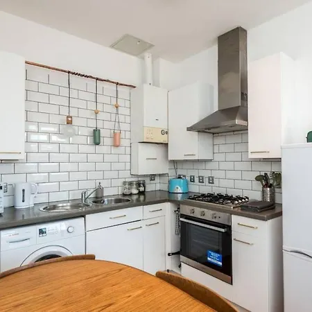 Archview Apartment *