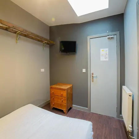 Le Bateau 3* Liverpool