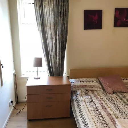 Pinnacle House 5* Liverpool