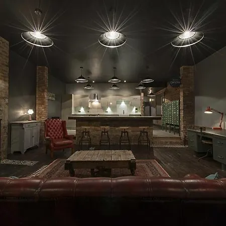 Le Bateau 3* Liverpool