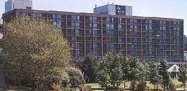 Moat House 4*