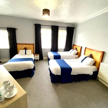Stalbridge 3* Liverpool