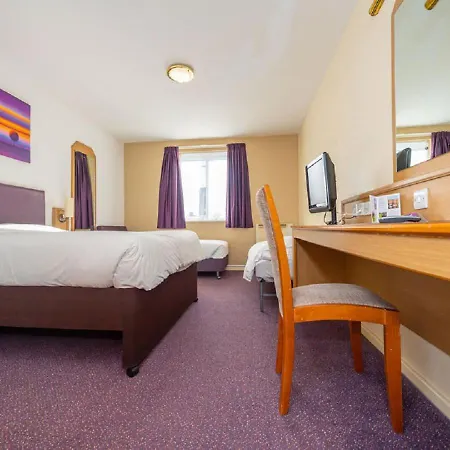 Stables Inn, Aintree Hotel 2*