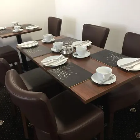 The Marlborough 3* Waterloo