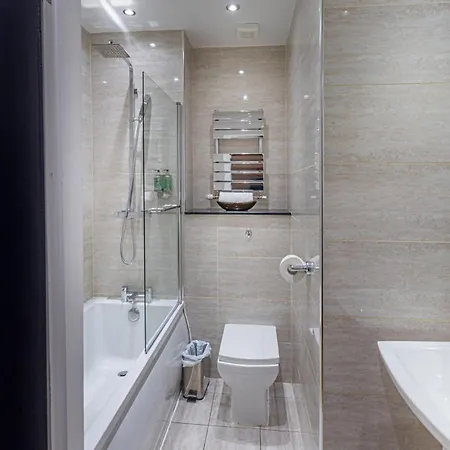 Citystop - Wood Street 4*