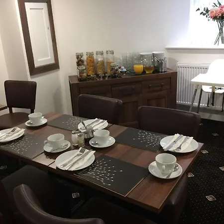Отель The Marlborough 3*