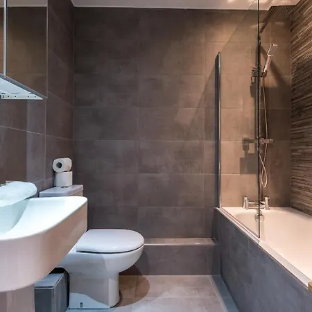 Апартаменты Host & - Baltic Balcony Ливерпуль