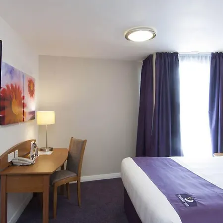 Premier Dock Hotel