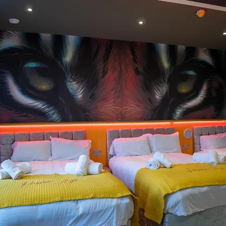 Luxury Center * Liverpool
