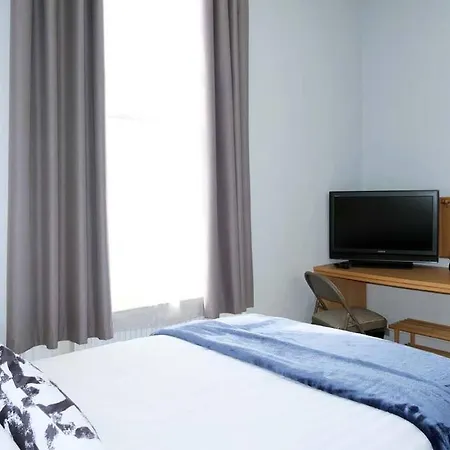 Seymour Townhouse By Serviced Living *