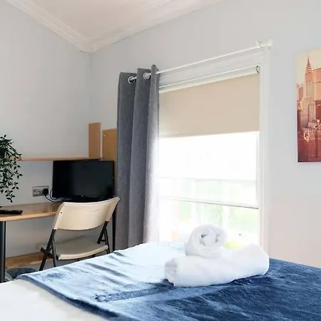 Seymour Townhouse By Serviced Living * Liverpool