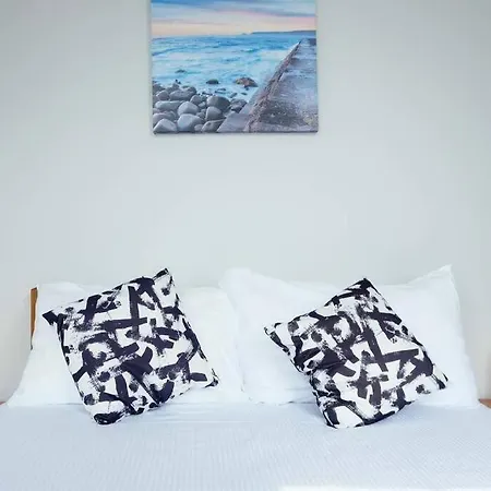 Apartment Seymour Townhouse By Serviced Living