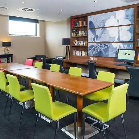 Hampton By Hilton Centre Hotel 3*