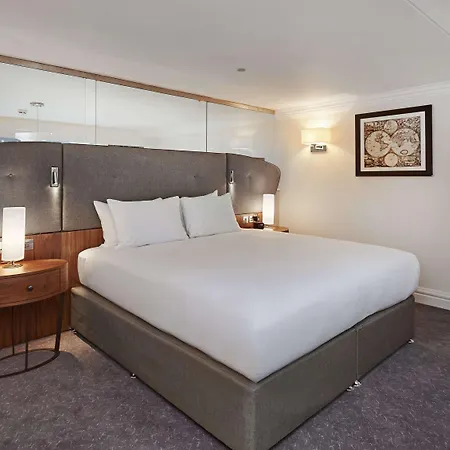 Hotel Doubletree By Hilton & 4*