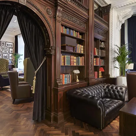 Hotel Doubletree By Hilton & 4*