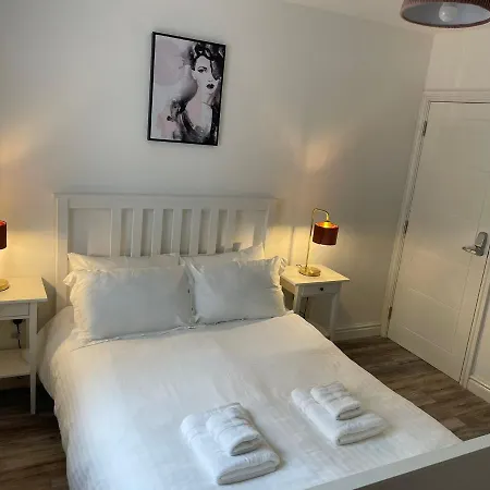 Citybreaks With Free Parking * Liverpool