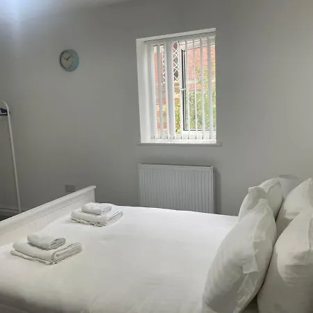 Aparthotel Citybreaks With Free Parking *