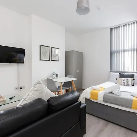 St Marys Studios-free Street Parking Liverpool