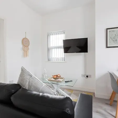 St Marys Studios-free Street Parking * Liverpool