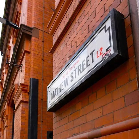 The Cavern Quarter By Ustay *