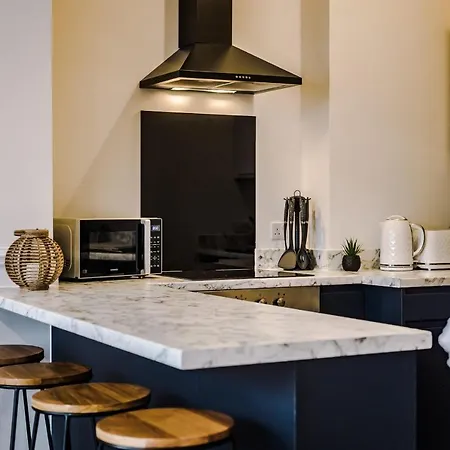 Host & - The Seel Street Townhouse *