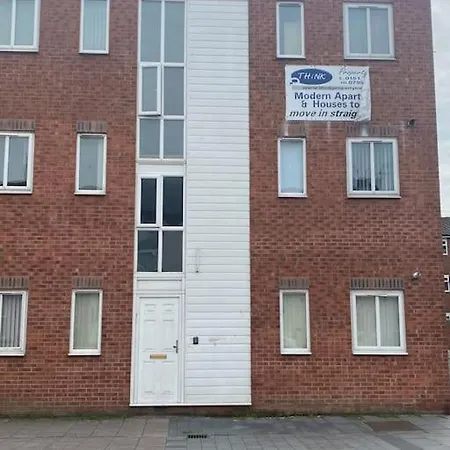 Hosted By Ryan - 1 Bedroom Apartment Liverpool