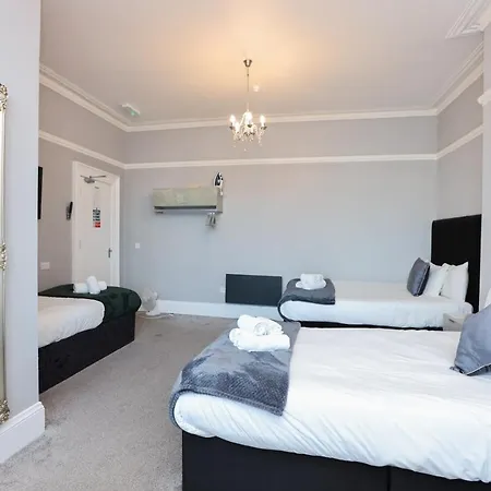 Anfield Hotel 3*