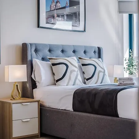 Host & - Marina View Penthouse Liverpool