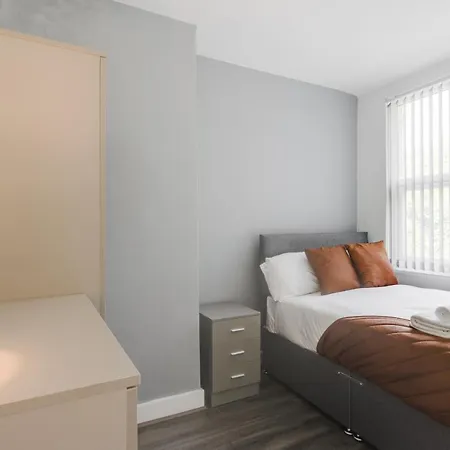 Vichy - Strathcona Suites, In Wavertree Holiday home *