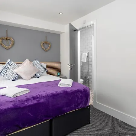 Teck House - Air Host & - 5 Mins To Hospital Holiday home