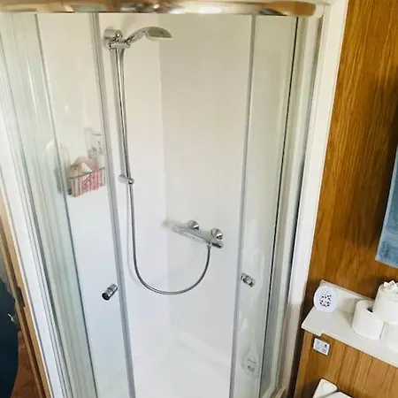 Lovely 2-bedroom Barge Brunswick Dock Liverpool! *