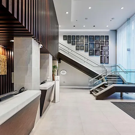 Doubletree By Hilton & 4* Liverpool