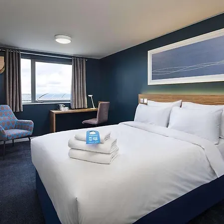 Travelodge Stonedale Park Hotel 3*
