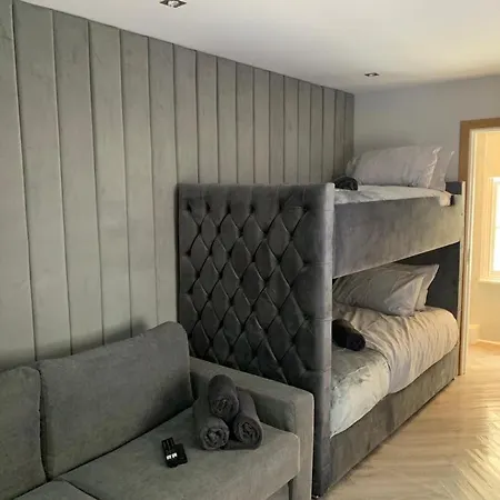 Belvedere - 83 Mount Pleasant *