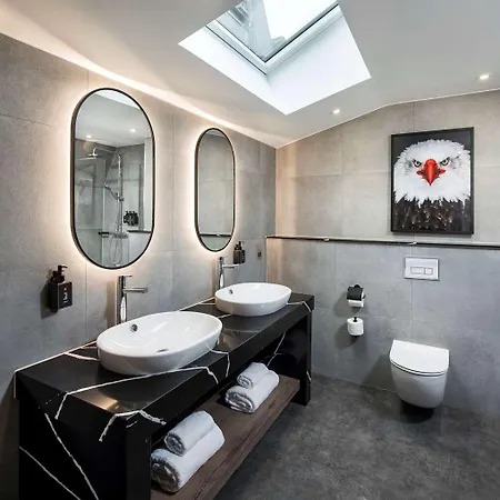 Radisson Red Hotel, 4* Liverpool