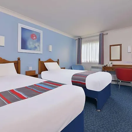 Otel Travelodge Stoneycroft 3*