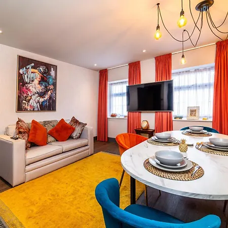 Hotel apartamentowy Epic Duke Street Townhouse *