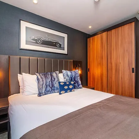 Hotel apartamentowy Epic Duke Street Townhouse *