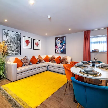Epic Duke Street Townhouse *