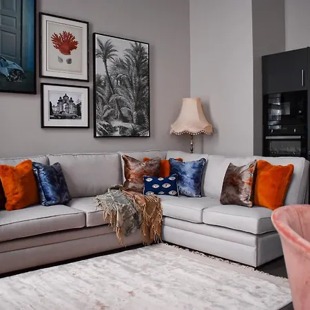 Hotel apartamentowy Epic Duke Street Townhouse *