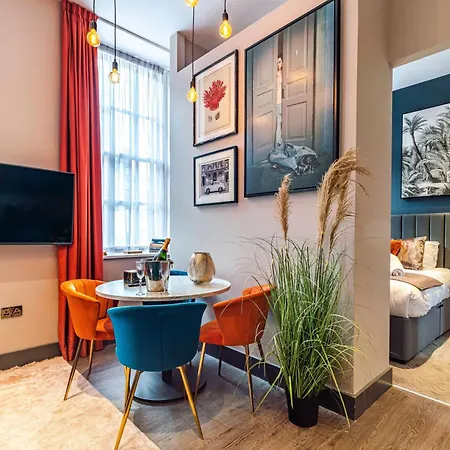 Hotel apartamentowy Epic Duke Street Townhouse *