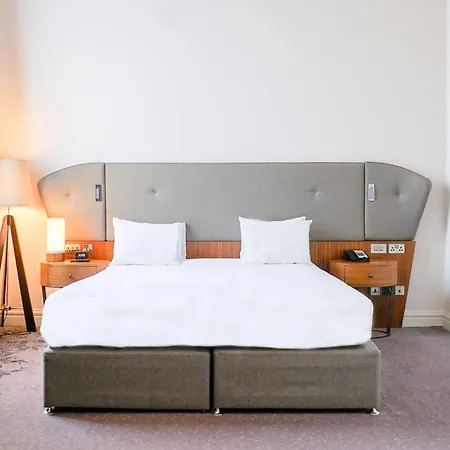 Doubletree By Hilton &