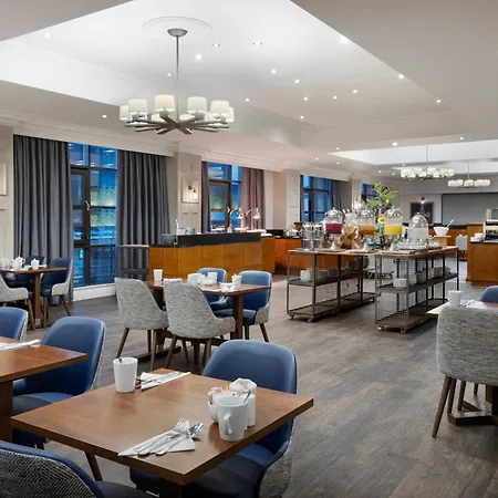 Hotel Delta By Marriott Centre 4*