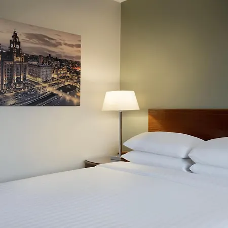 Hotel Delta By Marriott Centre 4*