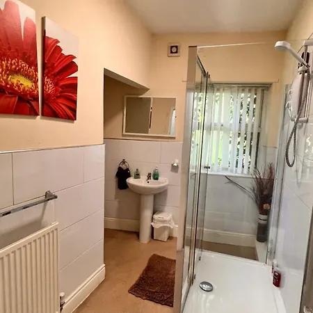 Castle 86-88 Sheil Rd L6 3af Liverpool