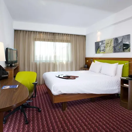 Hampton By Hilton Centre Hotel 3*
